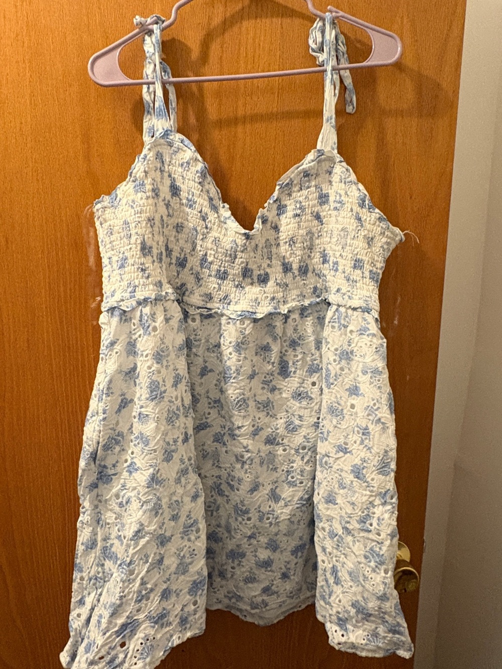 ARULA Blue and White Floral Tie-Shoulder Chemise